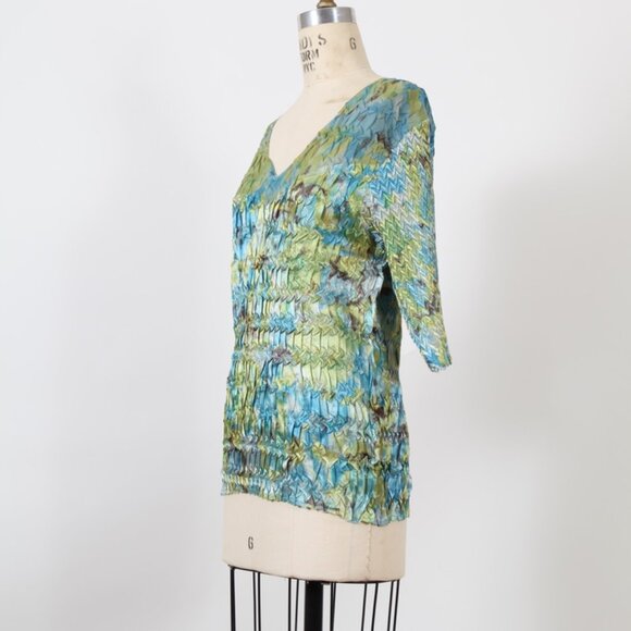 Casual Express Crinkle Top - Picture 3 of 3